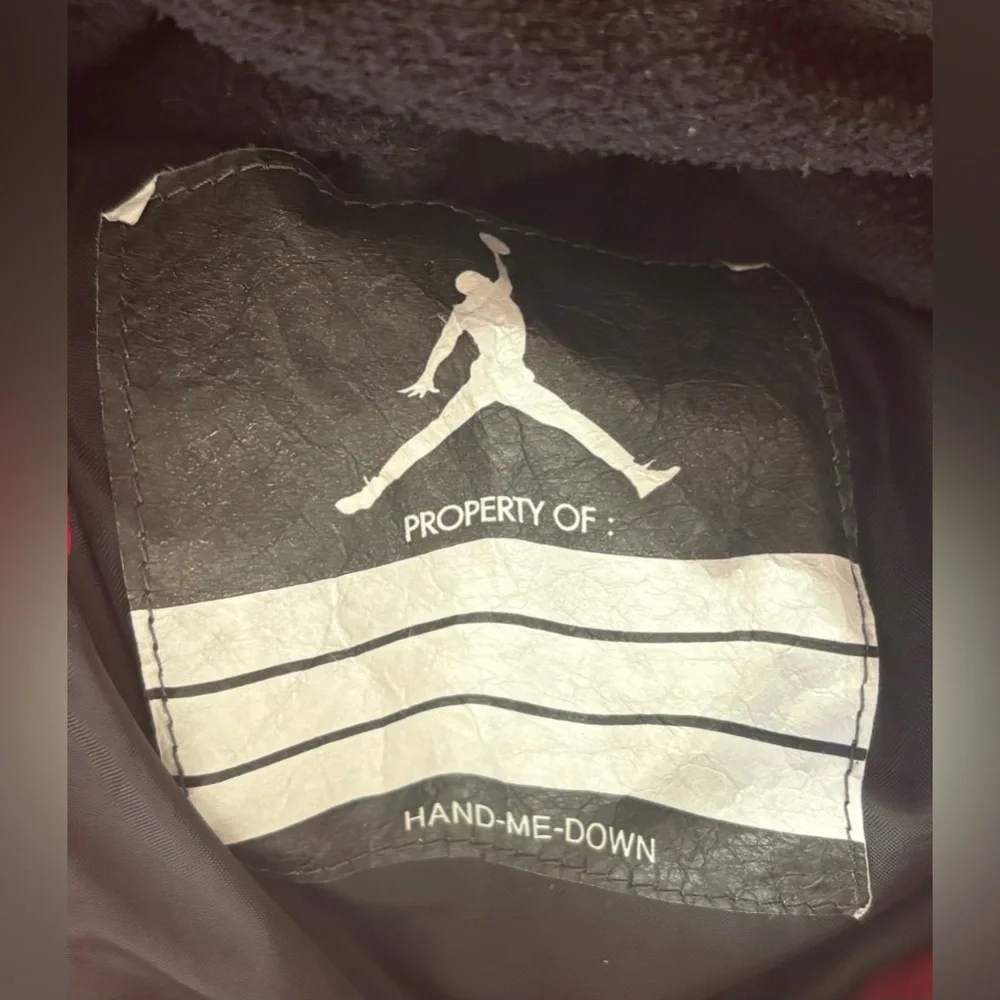 air Jordan full zip winter puffer jacket/coat with hood Size small 8-10 years